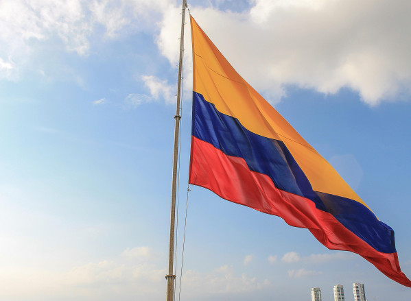合适colombian-flag-674724.jpg